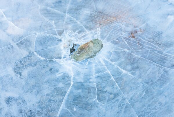 Cracks in Clarity: The Dangers of Driving with a Cracked Windscreen - Strathclyde Windscreens