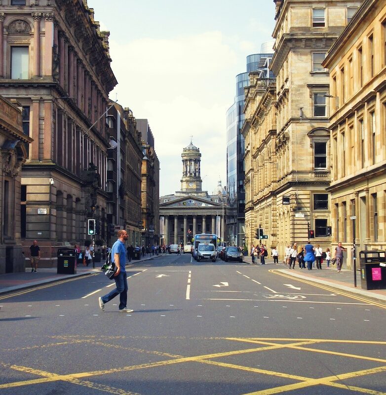 Clarity on City Streets: The Need for Windscreen Repair and Replacement Services in Scottish Urban Centers - Strathclyde Windscreens