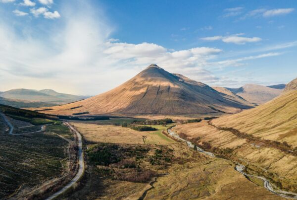The Ultimate Pleasure Driving Experience in Scotland: Embracing the Journey with a Clear Windscreen - Strathclyde Windscreens